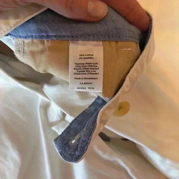 LIKE NEW Talbots The Weekend Chino in white. Size 8P - Picture 5 of 6